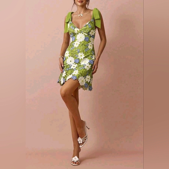 New Chic Embroidered Floral Lace Overlay Tie Strap Short Cami Dress Green White - Picture 8 of 12